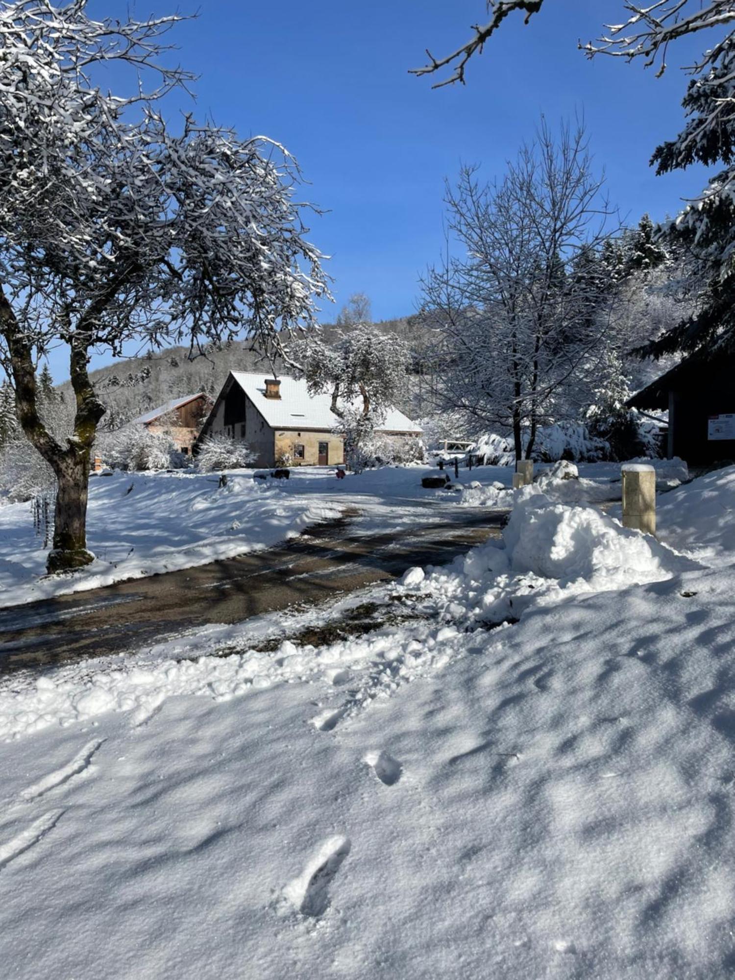 La Hutte Villa Tendon Екстериор снимка